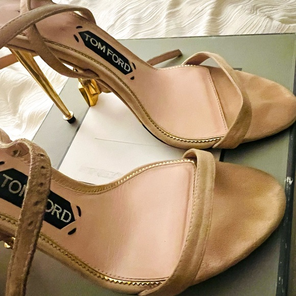 ESTATE SALE $990 Tom Ford Women's Tan Suede Padlock Sandals - Picture 1 of 7